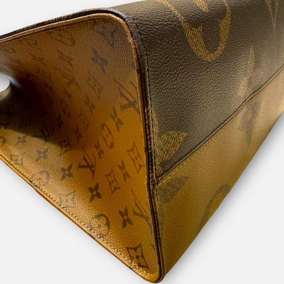 LOUIS VUITTON Monogram/Reverse OntheGo GM, NEW - Picture 8 of 12